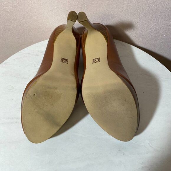ANNE KLEIN Brown Leather Peep Toe Platform Pumps - Picture 6 of 6